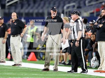 Thumbnail 2 in Mart vs. Refugio (UIL 2A Division 1 Final) photogallery.