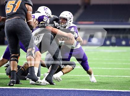 Thumbnail 1 in Mart vs. Refugio (UIL 2A Division 1 Final) photogallery.