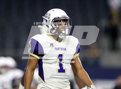 Thumbnail 1 in Mart vs. Refugio (UIL 2A Division 1 Final) photogallery.