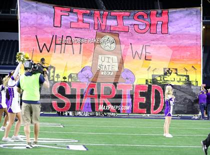 Thumbnail 2 in Mart vs. Refugio (UIL 2A Division 1 Final) photogallery.