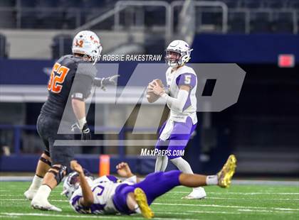Thumbnail 1 in Mart vs. Refugio (UIL 2A Division 1 Final) photogallery.