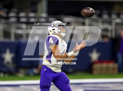 Thumbnail 3 in Mart vs. Refugio (UIL 2A Division 1 Final) photogallery.