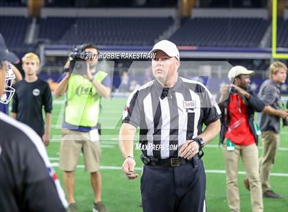 Thumbnail 3 in Mart vs. Refugio (UIL 2A Division 1 Final) photogallery.