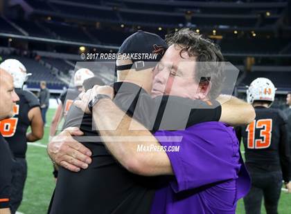 Thumbnail 1 in Mart vs. Refugio (UIL 2A Division 1 Final) photogallery.