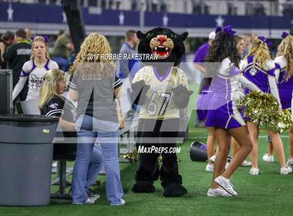 Thumbnail 3 in Mart vs. Refugio (UIL 2A Division 1 Final) photogallery.