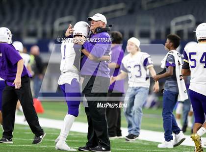 Thumbnail 2 in Mart vs. Refugio (UIL 2A Division 1 Final) photogallery.