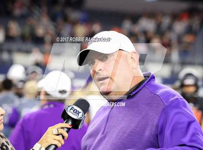 Thumbnail 2 in Mart vs. Refugio (UIL 2A Division 1 Final) photogallery.