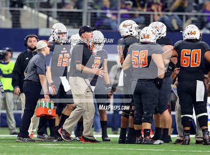 Thumbnail 2 in Mart vs. Refugio (UIL 2A Division 1 Final) photogallery.