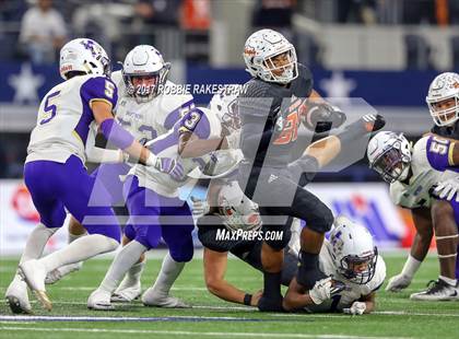 Thumbnail 2 in Mart vs. Refugio (UIL 2A Division 1 Final) photogallery.