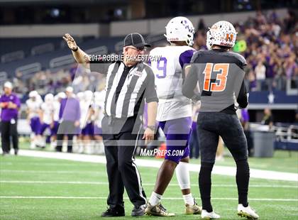 Thumbnail 2 in Mart vs. Refugio (UIL 2A Division 1 Final) photogallery.