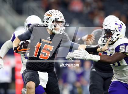 Thumbnail 2 in Mart vs. Refugio (UIL 2A Division 1 Final) photogallery.