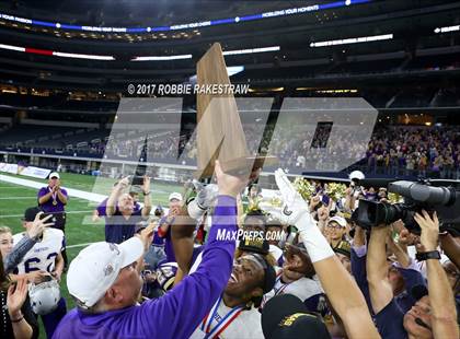 Thumbnail 1 in Mart vs. Refugio (UIL 2A Division 1 Final) photogallery.