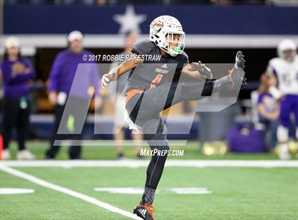 Thumbnail 1 in Mart vs. Refugio (UIL 2A Division 1 Final) photogallery.