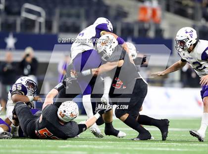 Thumbnail 3 in Mart vs. Refugio (UIL 2A Division 1 Final) photogallery.