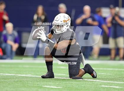 Thumbnail 1 in Mart vs. Refugio (UIL 2A Division 1 Final) photogallery.