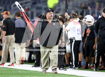Thumbnail 3 in Mart vs. Refugio (UIL 2A Division 1 Final) photogallery.
