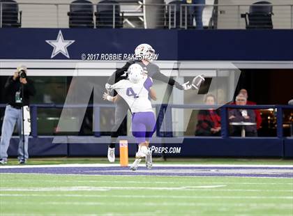 Thumbnail 3 in Mart vs. Refugio (UIL 2A Division 1 Final) photogallery.