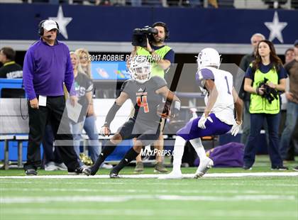 Thumbnail 1 in Mart vs. Refugio (UIL 2A Division 1 Final) photogallery.