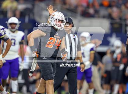 Thumbnail 2 in Mart vs. Refugio (UIL 2A Division 1 Final) photogallery.