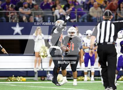 Thumbnail 1 in Mart vs. Refugio (UIL 2A Division 1 Final) photogallery.