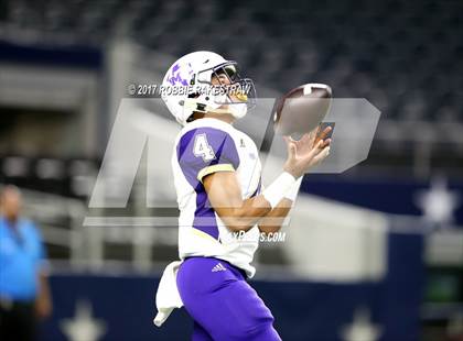 Thumbnail 2 in Mart vs. Refugio (UIL 2A Division 1 Final) photogallery.