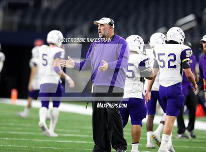 Thumbnail 3 in Mart vs. Refugio (UIL 2A Division 1 Final) photogallery.