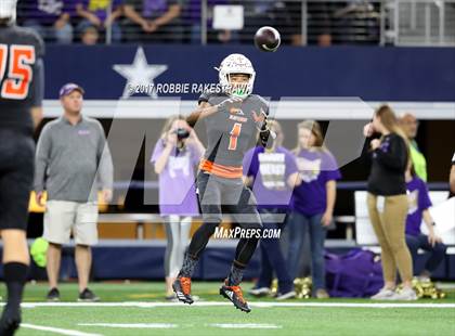 Thumbnail 1 in Mart vs. Refugio (UIL 2A Division 1 Final) photogallery.