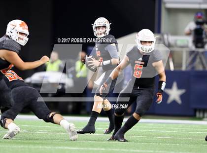 Thumbnail 2 in Mart vs. Refugio (UIL 2A Division 1 Final) photogallery.