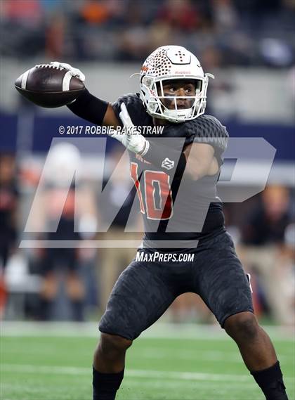 Thumbnail 2 in Mart vs. Refugio (UIL 2A Division 1 Final) photogallery.