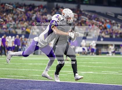 Thumbnail 3 in Mart vs. Refugio (UIL 2A Division 1 Final) photogallery.