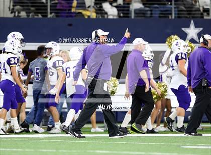 Thumbnail 2 in Mart vs. Refugio (UIL 2A Division 1 Final) photogallery.