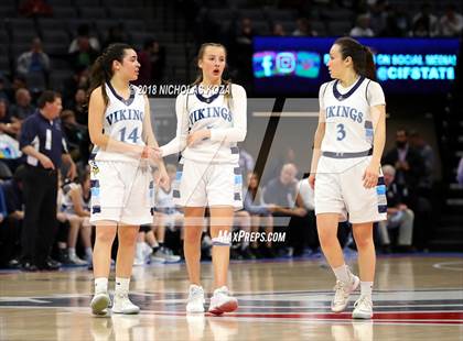 Thumbnail 2 in Redondo Union vs. Pleasant Valley (CIF State D2 Finals) photogallery.