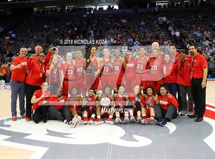 Thumbnail 3 in Redondo Union vs. Pleasant Valley (CIF State D2 Finals) photogallery.