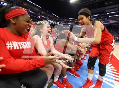 Thumbnail 2 in Redondo Union vs. Pleasant Valley (CIF State D2 Finals) photogallery.