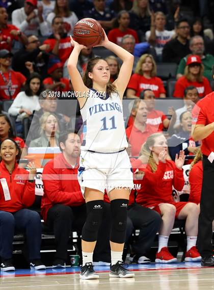Thumbnail 1 in Redondo Union vs. Pleasant Valley (CIF State D2 Finals) photogallery.