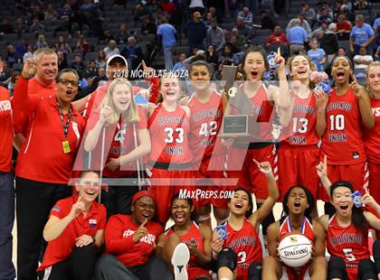 Thumbnail 3 in Redondo Union vs. Pleasant Valley (CIF State D2 Finals) photogallery.