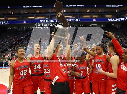 Thumbnail 3 in Redondo Union vs. Pleasant Valley (CIF State D2 Finals) photogallery.