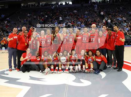 Thumbnail 2 in Redondo Union vs. Pleasant Valley (CIF State D2 Finals) photogallery.