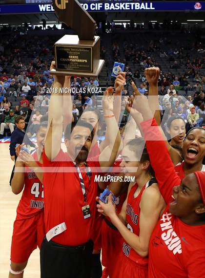 Thumbnail 3 in Redondo Union vs. Pleasant Valley (CIF State D2 Finals) photogallery.