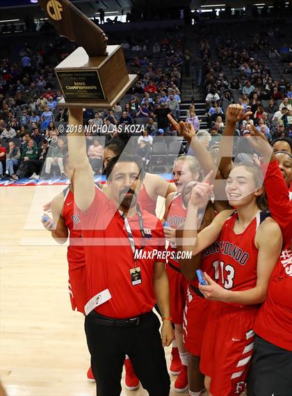 Thumbnail 3 in Redondo Union vs. Pleasant Valley (CIF State D2 Finals) photogallery.