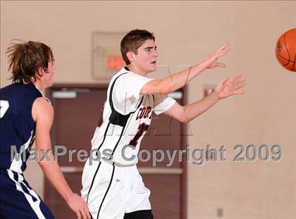 Thumbnail 3 in El Dorado Adventist vs. Sacramento Country Day (Waves Invitational) photogallery.