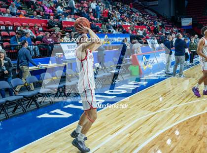 Thumbnail 2 in Wayne vs Glens Falls (NYSPHSAA Class A Semifinal) photogallery.