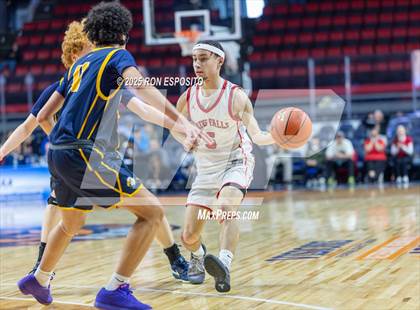 Thumbnail 3 in Wayne vs Glens Falls (NYSPHSAA Class A Semifinal) photogallery.