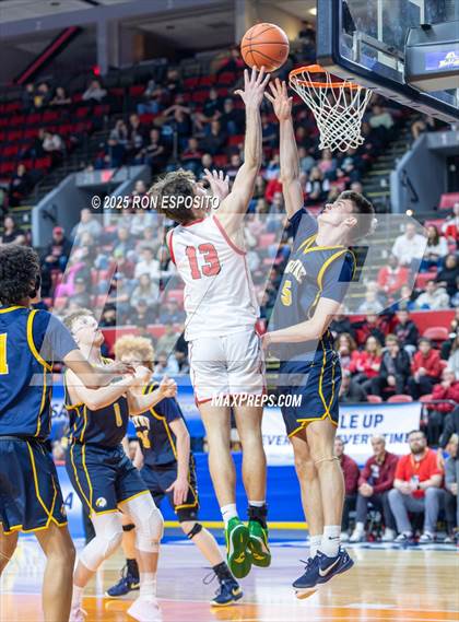 Thumbnail 2 in Wayne vs Glens Falls (NYSPHSAA Class A Semifinal) photogallery.