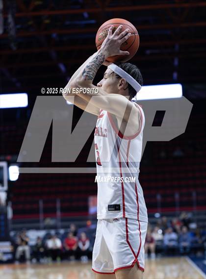 Thumbnail 3 in Wayne vs Glens Falls (NYSPHSAA Class A Semifinal) photogallery.