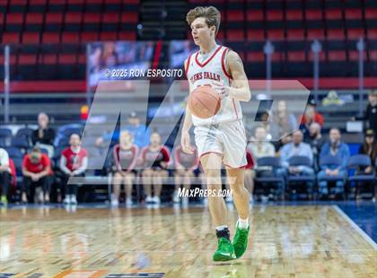 Thumbnail 2 in Wayne vs Glens Falls (NYSPHSAA Class A Semifinal) photogallery.