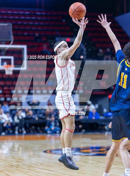 Thumbnail 2 in Wayne vs Glens Falls (NYSPHSAA Class A Semifinal) photogallery.