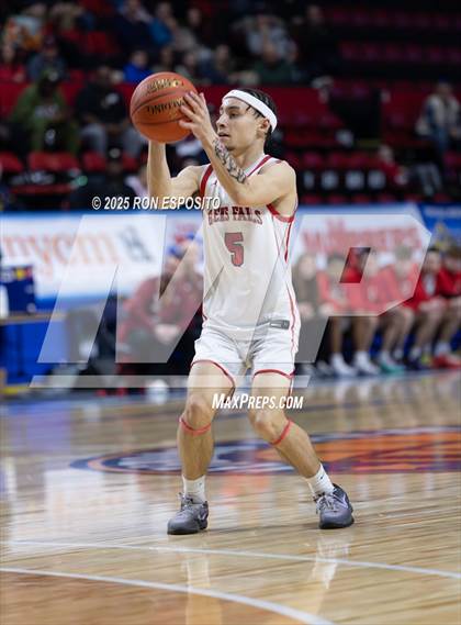 Thumbnail 3 in Wayne vs Glens Falls (NYSPHSAA Class A Semifinal) photogallery.