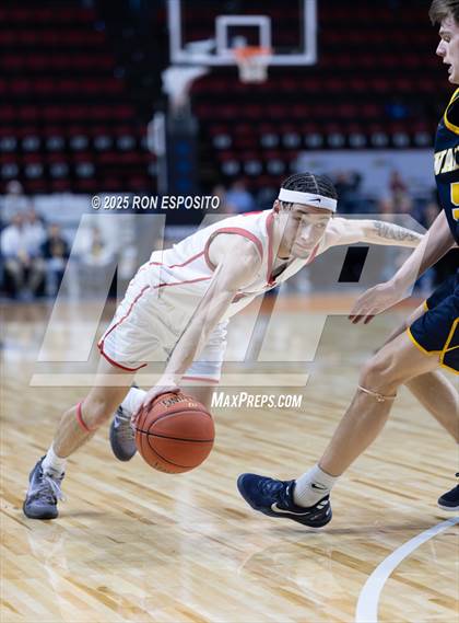 Thumbnail 1 in Wayne vs Glens Falls (NYSPHSAA Class A Semifinal) photogallery.