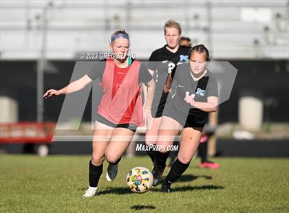 Thumbnail 2 in Holly Springs @ Panther Creek photogallery.